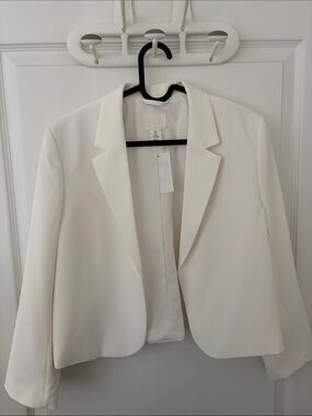 H&M Off-White Cropped Blazer